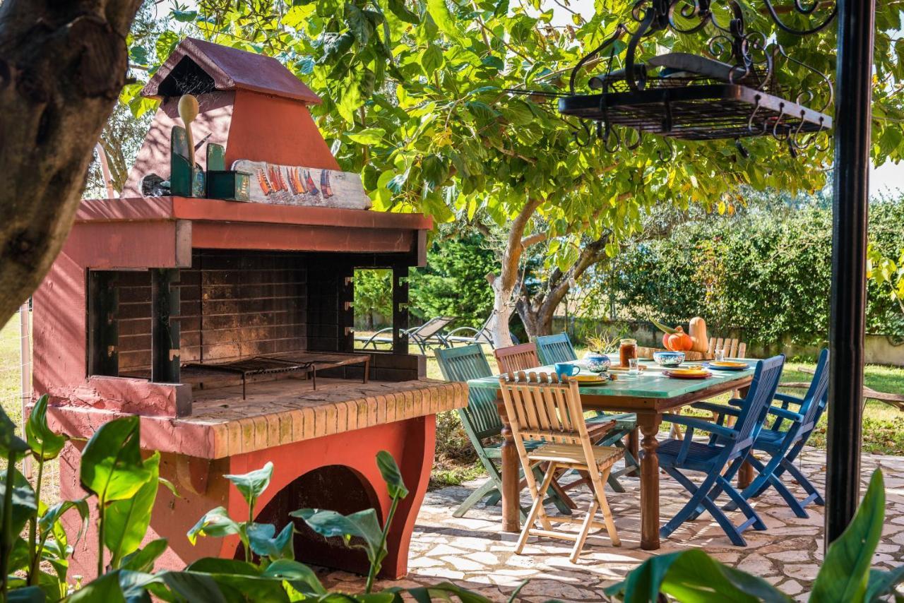 Beachfront Villa Meliti Ágios Matthaíos Exterior foto